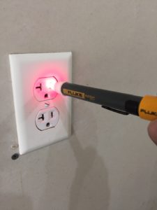 Voltage tester
