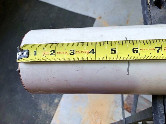 Mesure du tuyau en PVC à couper pour le jeu de lancer de rondelles