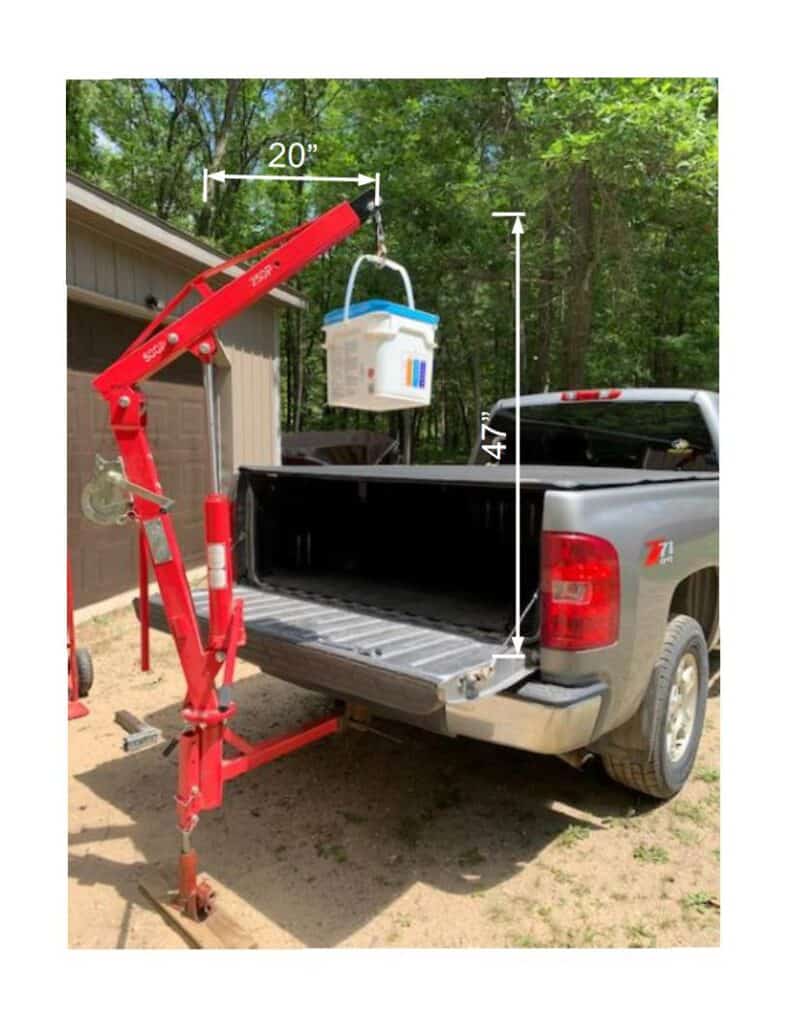 500 pound crane lifting distance over the tailgate